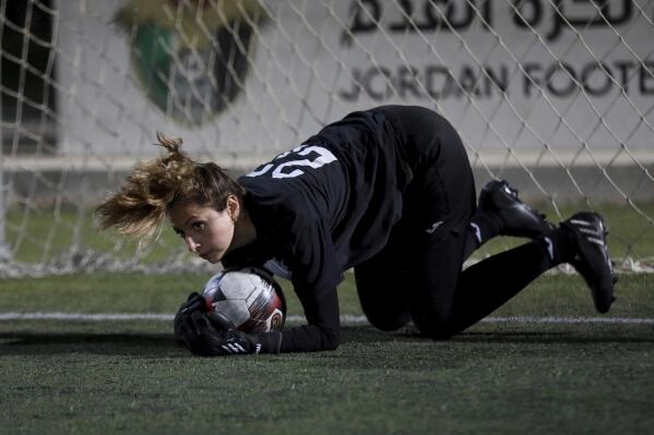 Women s soccer makes gains in Mideast despite conservatives AP News